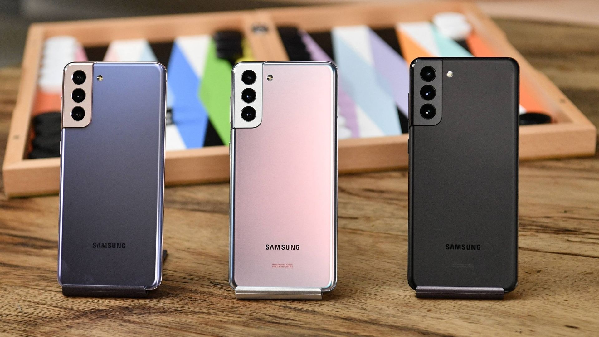 Hello to the new Samsung Galaxy S21 and Galaxy S21+